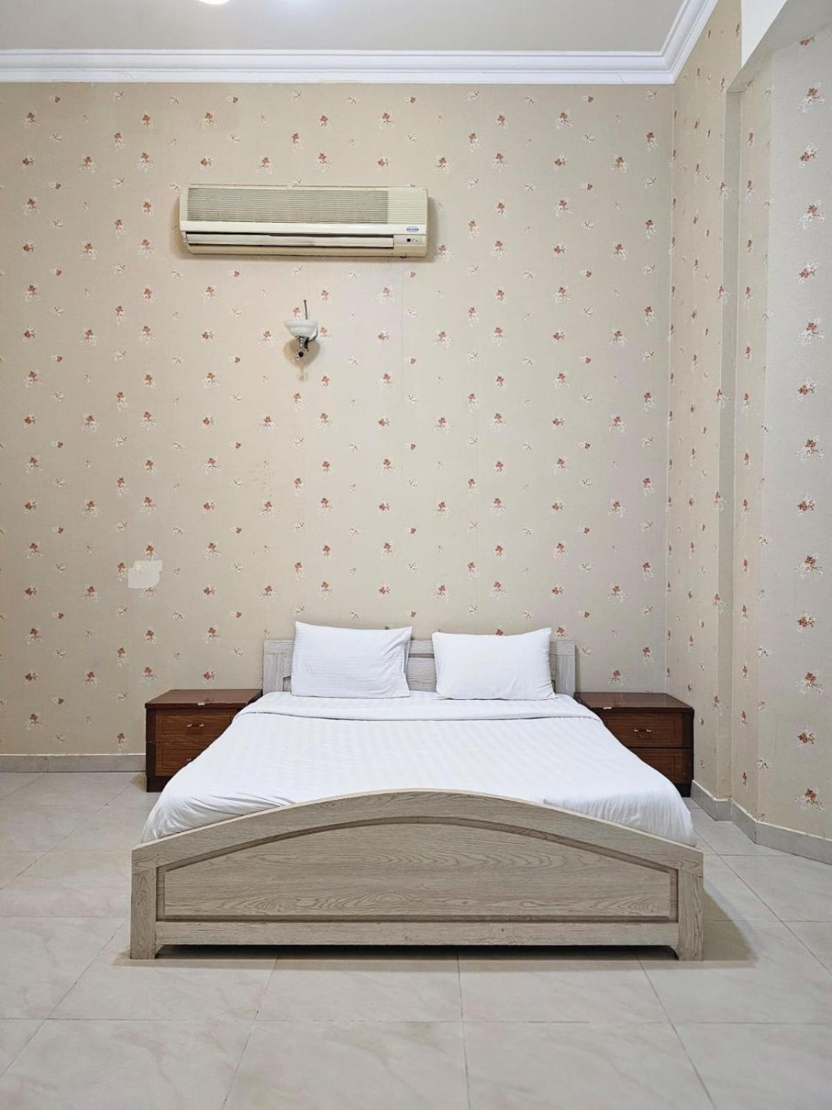 Al Sahab Tower Apartment *